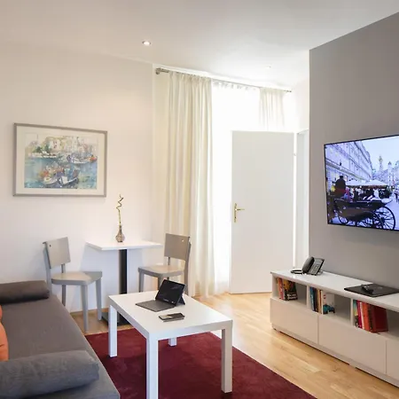 The Levante Rathaus Apartments-2